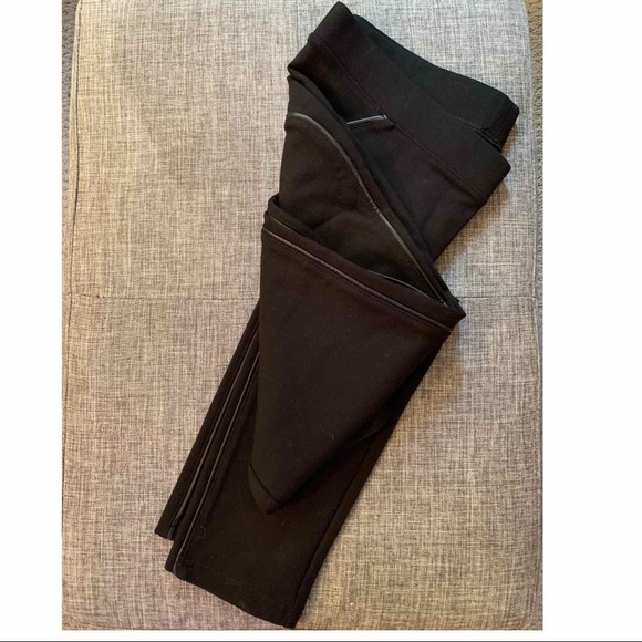 HUE Leggings With Black Faux Leather Piping - Picture 2 of 5